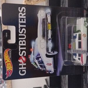 Hot Wheels Premium Ghostbusters ECTO-1 Car 1/64 Toy Real Riders Mattel NEW .
